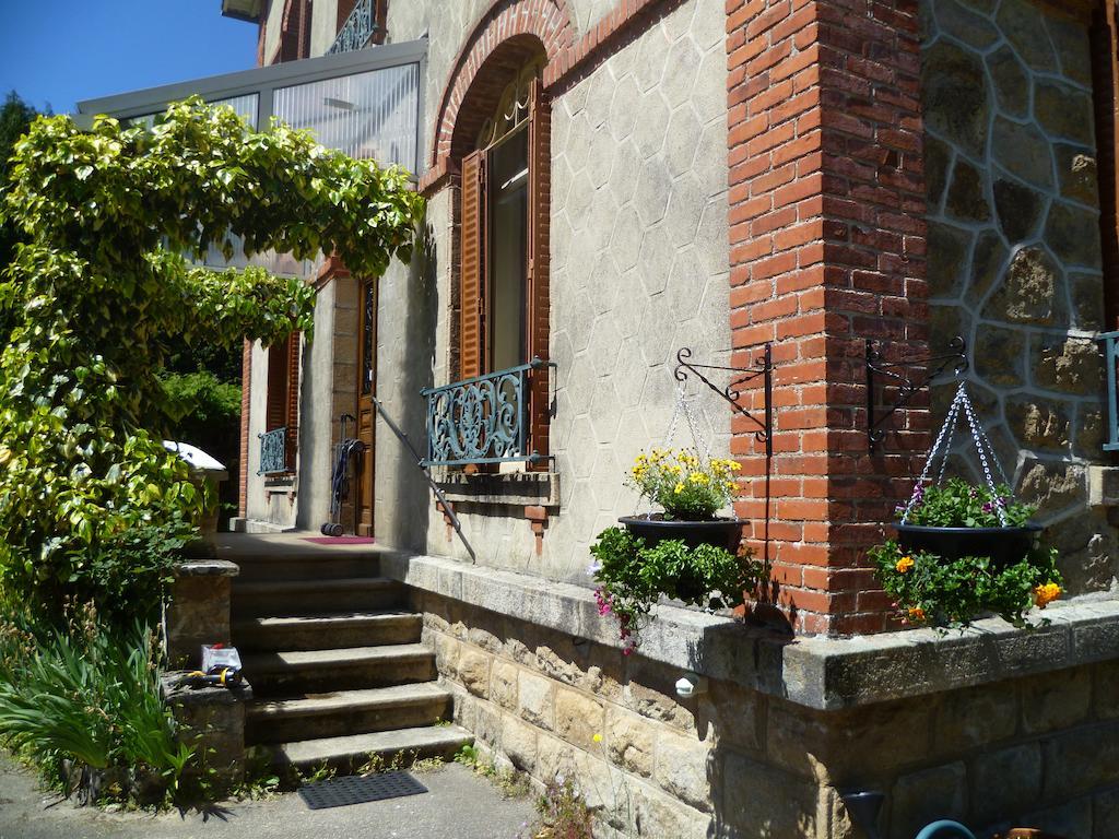 La Maison Du Marchand Peyrat-le-Château Exterior foto