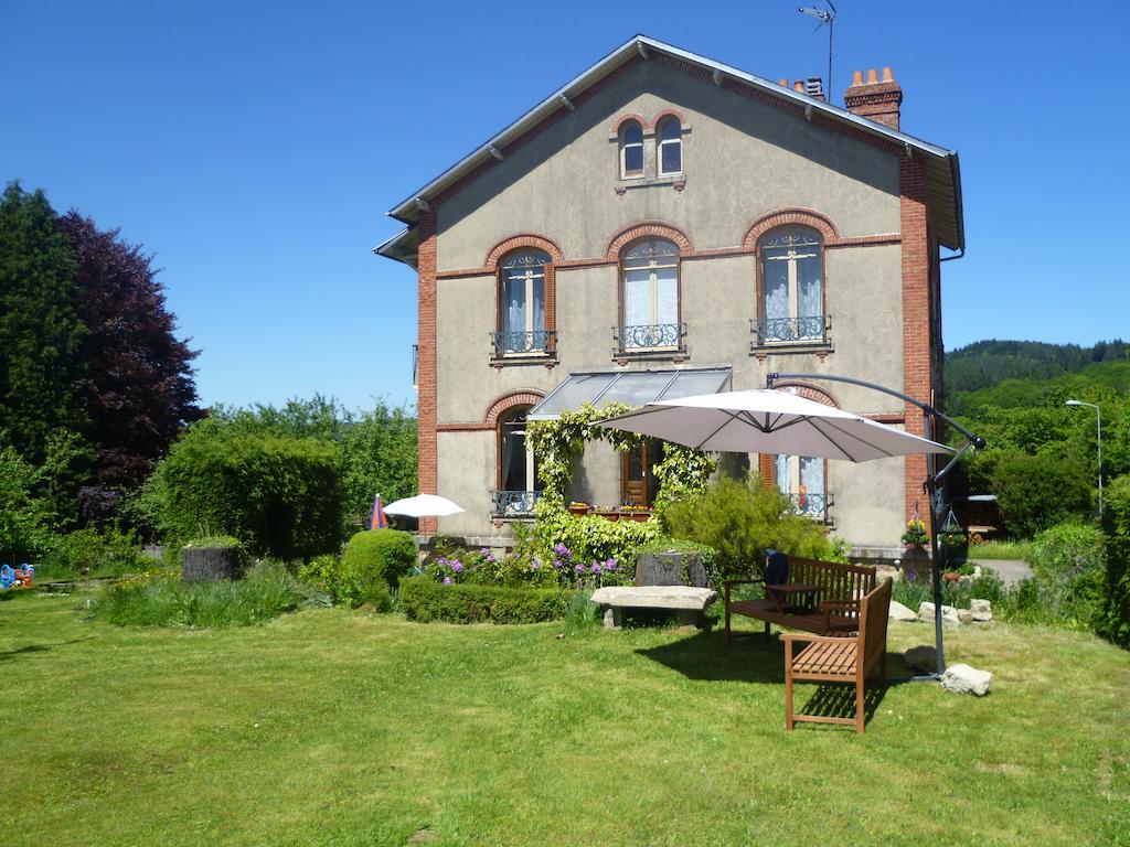 La Maison Du Marchand Peyrat-le-Château Exterior foto