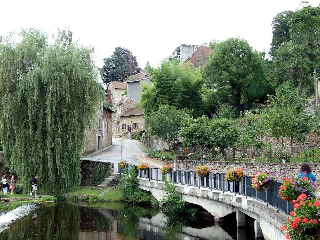 La Maison Du Marchand Peyrat-le-Château Exterior foto