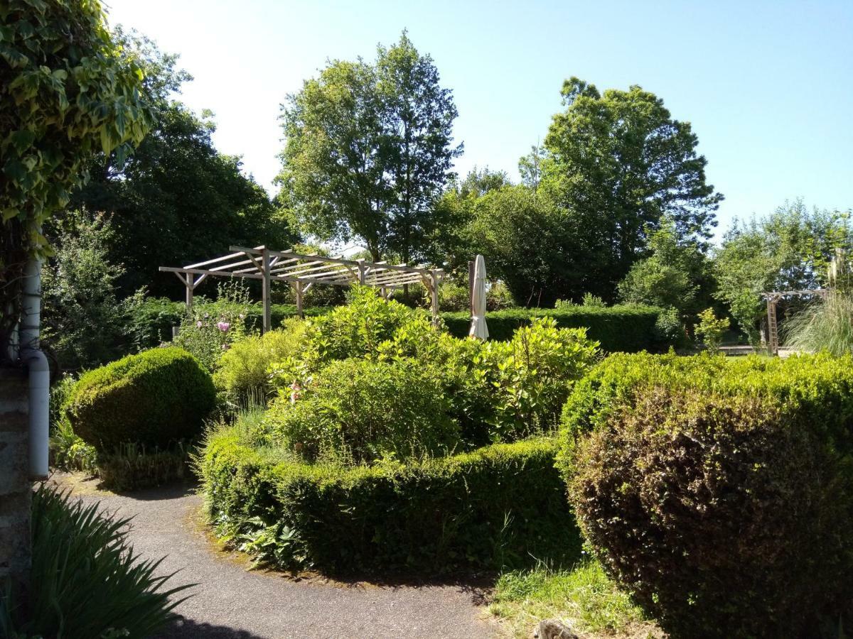 La Maison Du Marchand Peyrat-le-Château Exterior foto