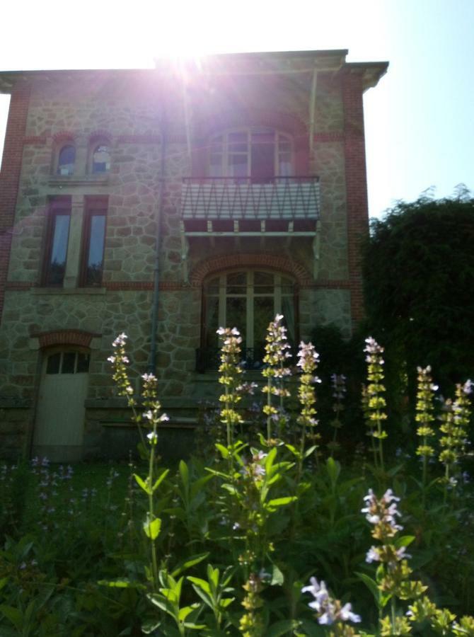 La Maison Du Marchand Peyrat-le-Château Exterior foto